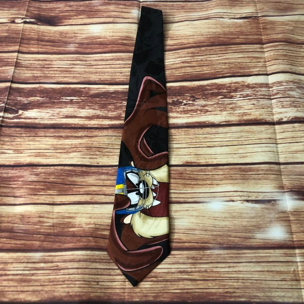 Vintage 90's Looney Tunes Mania Men's Taz Neck Tie Football Warner Bros